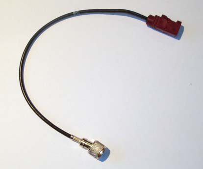 Mini UHF -> Fakra converter for UHI retrofit